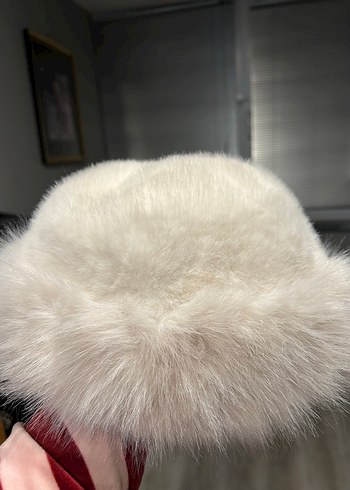 Beyaz Kürklü Kadın Şapka - Görsel 3