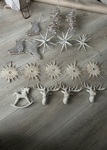 Beyaz ve Gri Yeni Yıl Süsleri Seti - Görsel 3