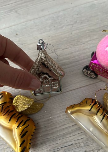 Pembe ve Altın Yeni Yıl Süsleri Seti - Görsel 7