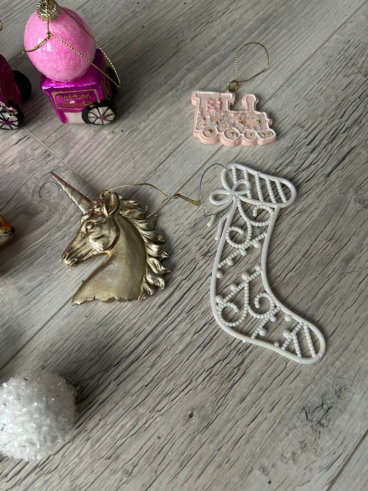 Pembe ve Altın Yeni Yıl Süsleri Seti - Görsel 3