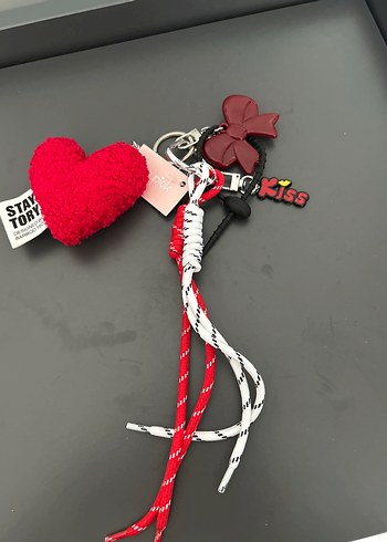 Accessorize  Kirmizi Puskullu Kadin Anahtarlik