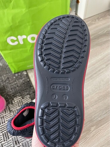 32 Beden Crocs bot