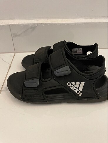 27 Beden Adidas sandalet