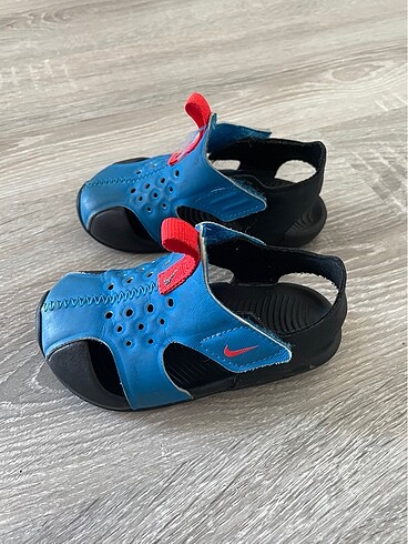 23 Beden mavi Renk Nike sandalet bebek