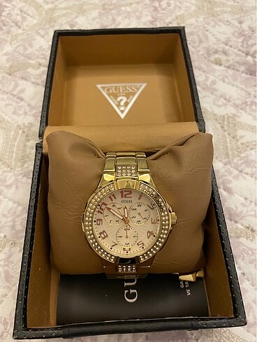 Guess Guess saat