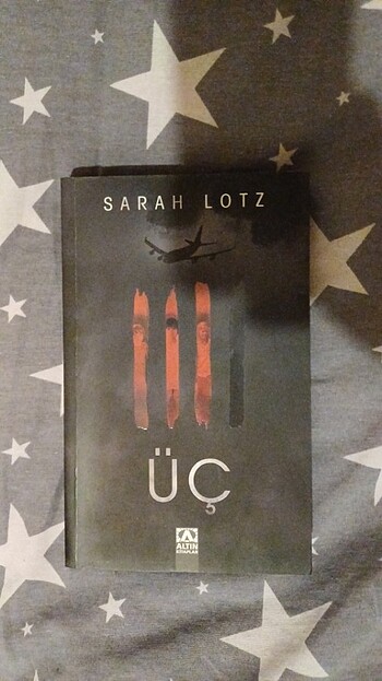 Sarah Lotz - Üç (Gerilim Türü Roman)