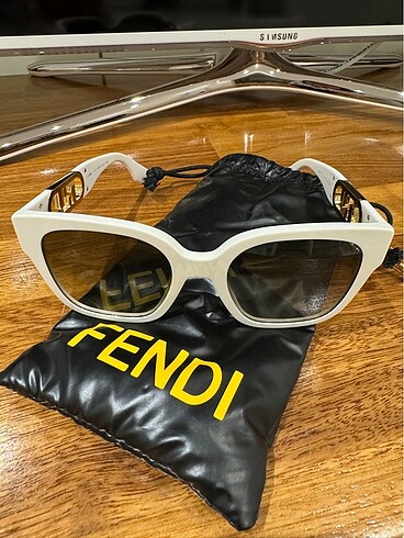 Fendi gözlük