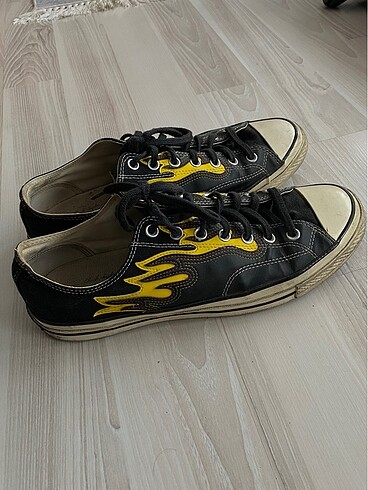 Chuck Taylor 70 flames