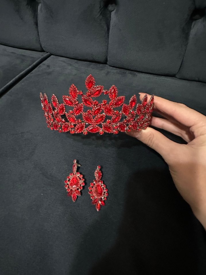 Kırmızı Taç - Görsel 3