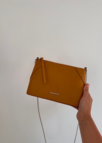 Bershka Hardal Renk Çanta