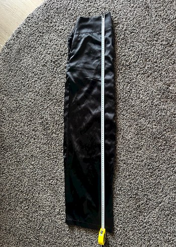 Saten Siyah Bol Kesim Midi Kadın Pantolon - Görsel 4