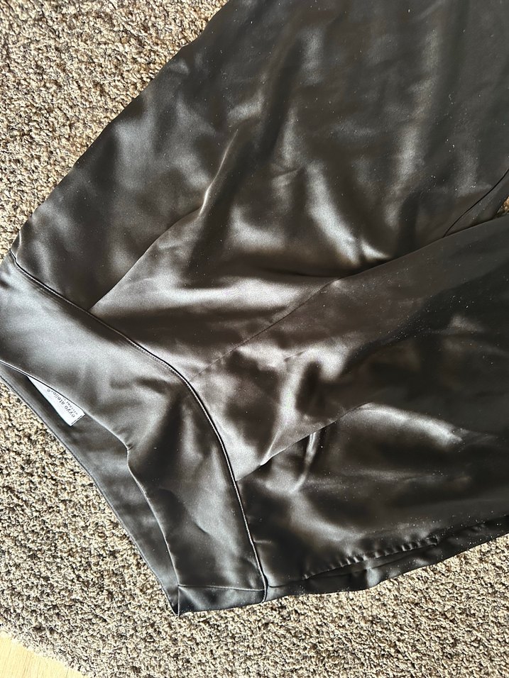 Saten Siyah Bol Kesim Midi Kadın Pantolon - Görsel 2