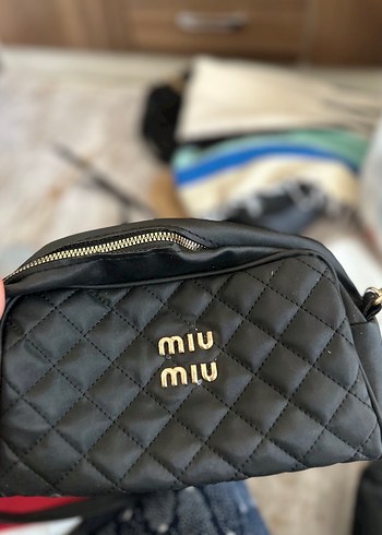 Miu Miu Siyah Deri Kadın Çanta