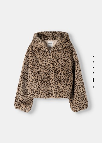 Leopar Desenli Kapüşonlu Peluş Mont