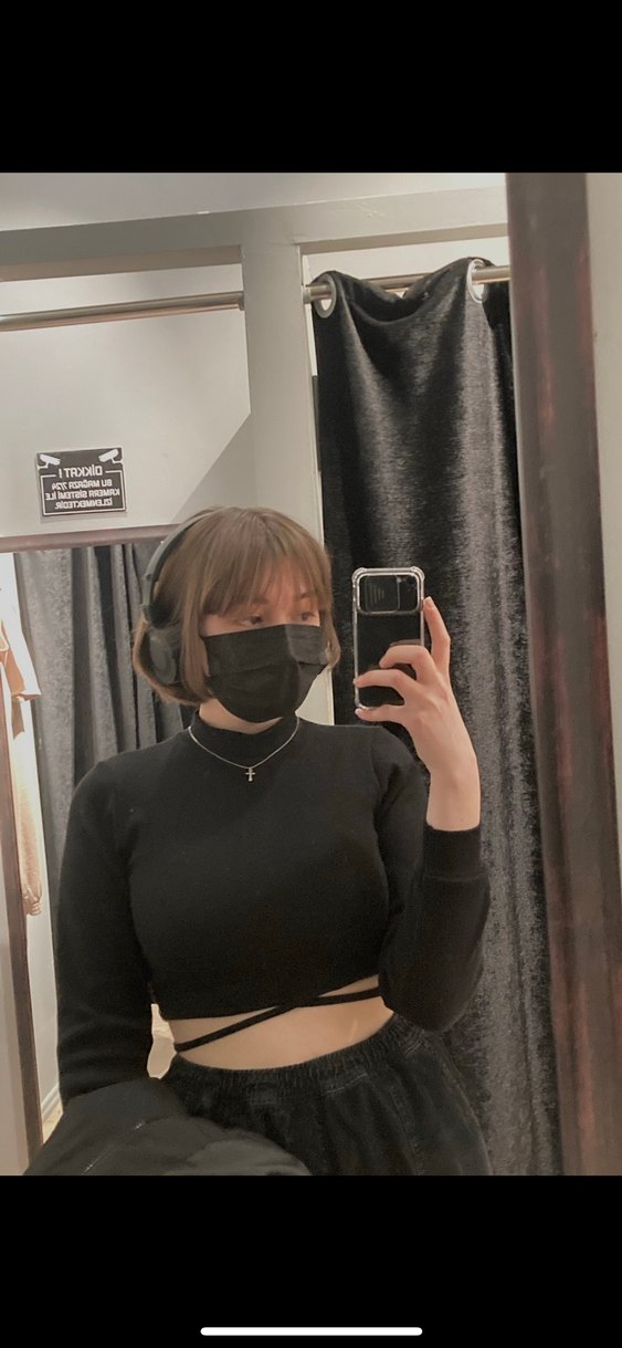 Siyah Uzun Kollu Crop - Görsel 3