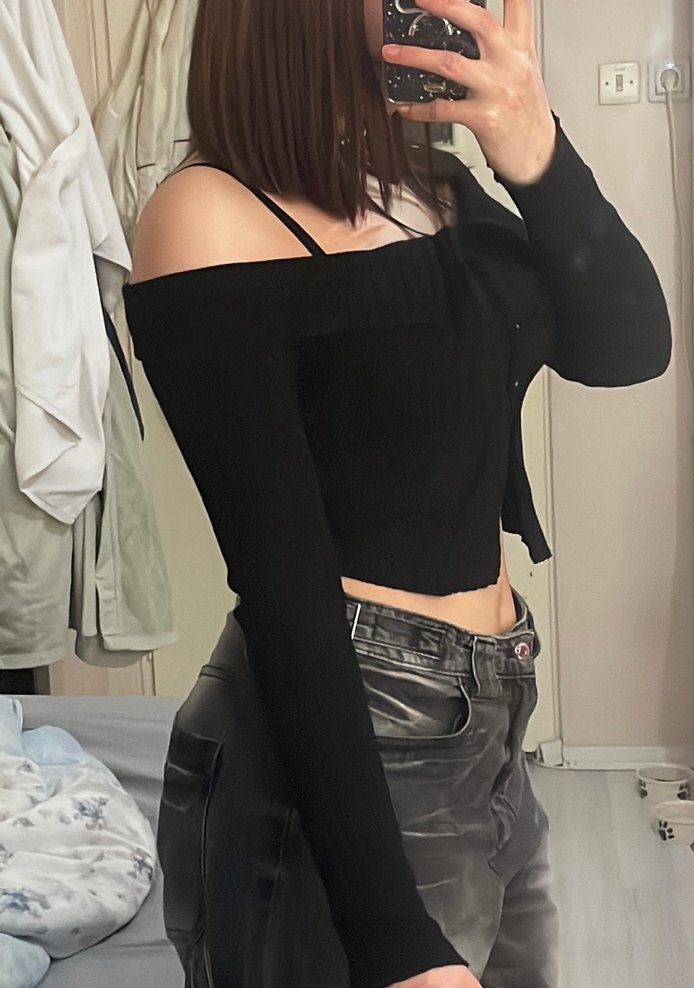 Siyah madonna yaka crop - Görsel 3