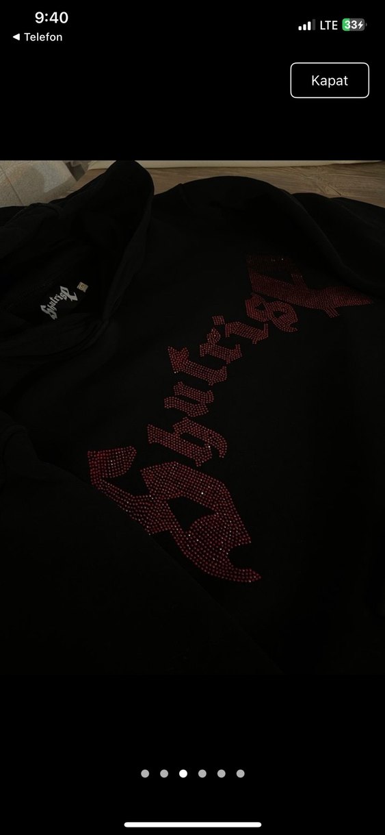 kırmızı taş baskılı siyah sweatshirt - Görsel 3