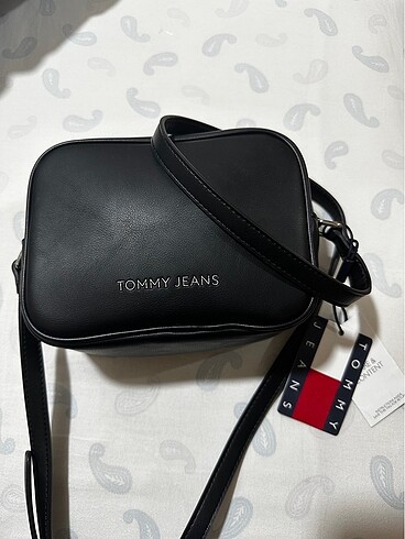 Tommy kol çantası
