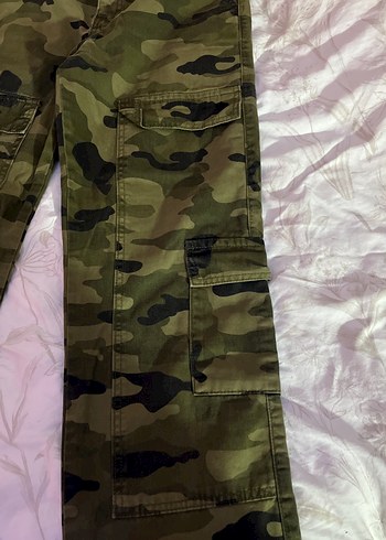 Kadın Kamuflaj Bol Kesim Kumaş Pantolon - Görsel 2