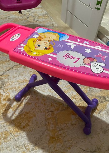 Çocuklar için Renkli Baskılı Ütü Masası - Görsel 2