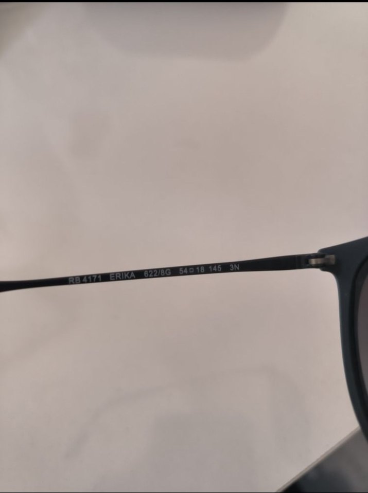 Siyah Minimalist Kadın Güneş Gözlüğü - Görsel 4