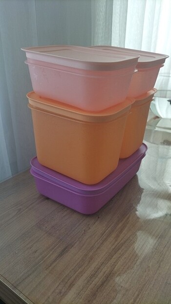 Tupperware Alaska set 