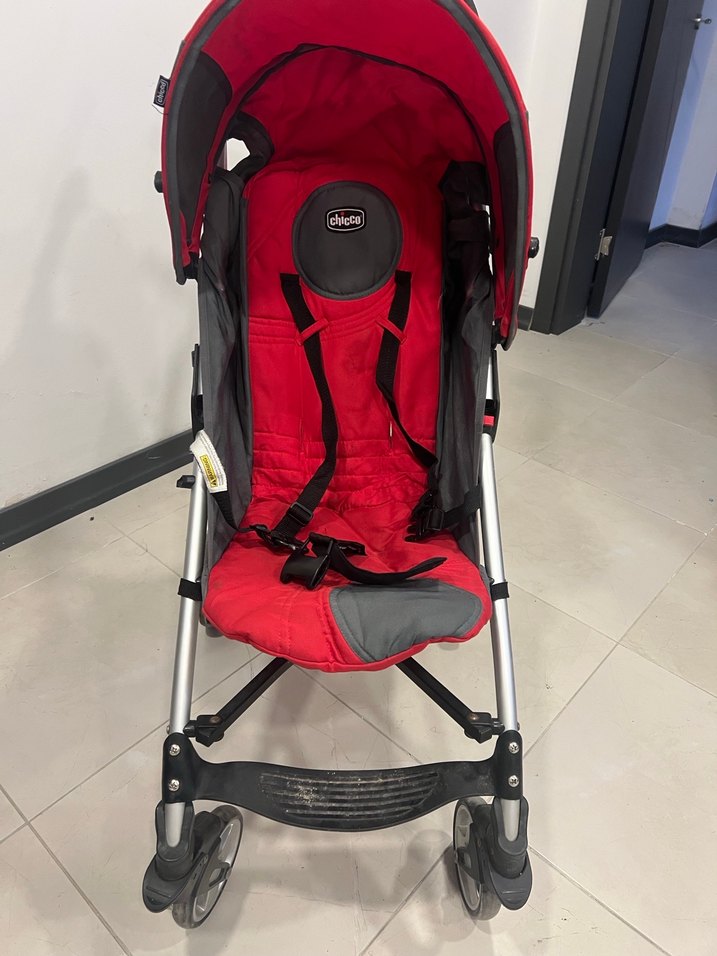 Kırmızı Bebek Arabası, Katlanabilir ve Hafif - Görsel 2