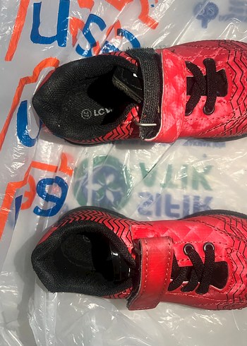 Kırmızı Yılan Desenli Erkek Çocuk Spor Ayakkabı - Görsel 3