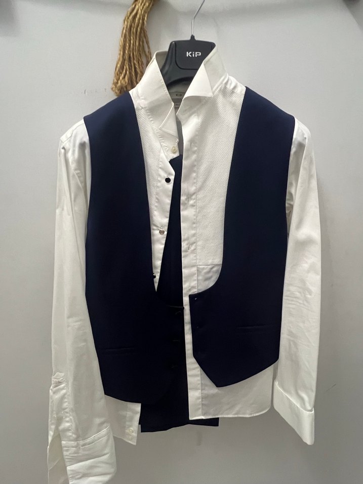 KiP Beyaz Kolsuz Gömlek ve Lacivert Yelek Takım - Görsel 2