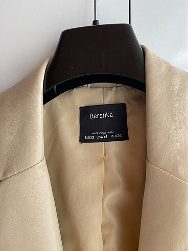 xs Beden Bershka crop ceket
