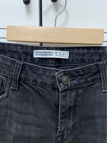 Zara Zara dizleri yırtık jean