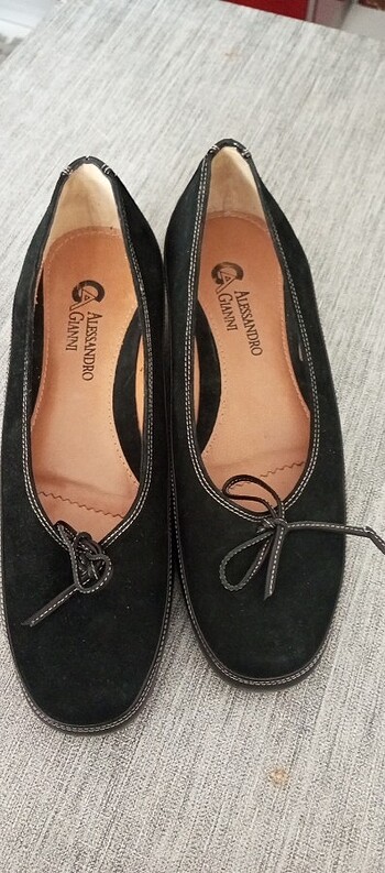 ALLESSANDRO marka dolgu topuk siyah ayakkabı