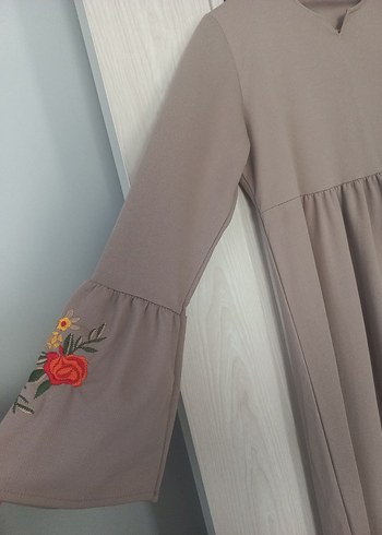 Bej Nakışlı Uzun Salaş Elbise - Görsel 3