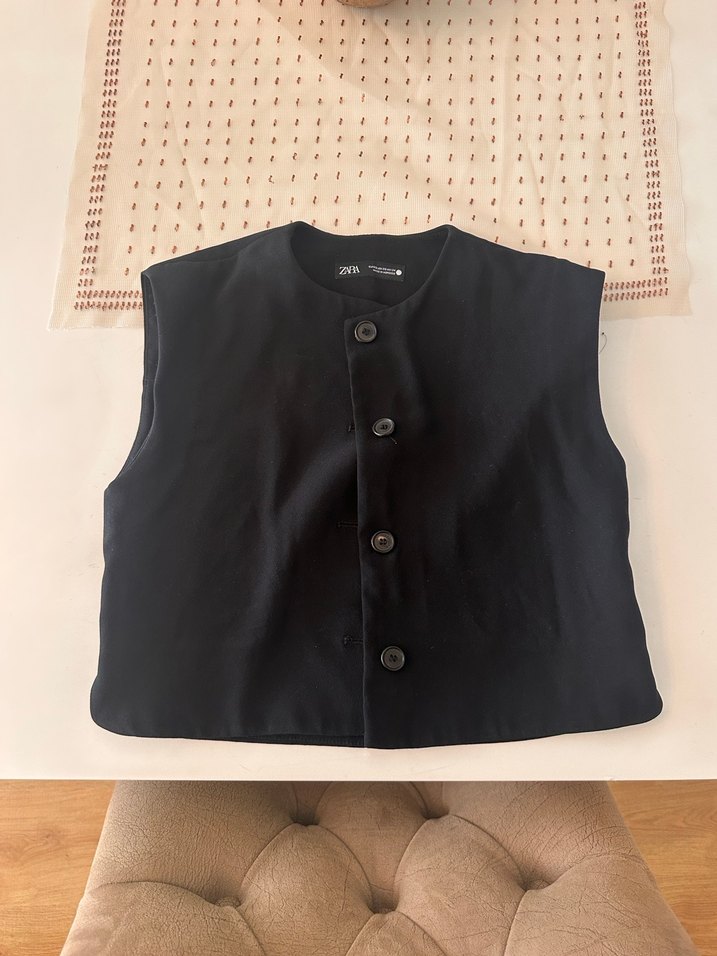 Düğmeli Siyah Kolsuz Kumaş Yelek - Görsel 4
