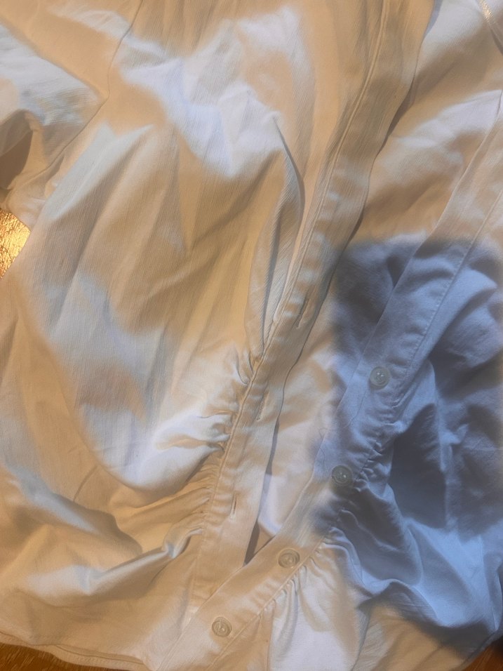 Düğmeli Beyaz Kadın Gömlek - Görsel 2