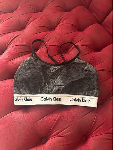 Calvin klein spor sütyeni