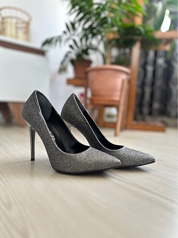 Diğer Stiletto