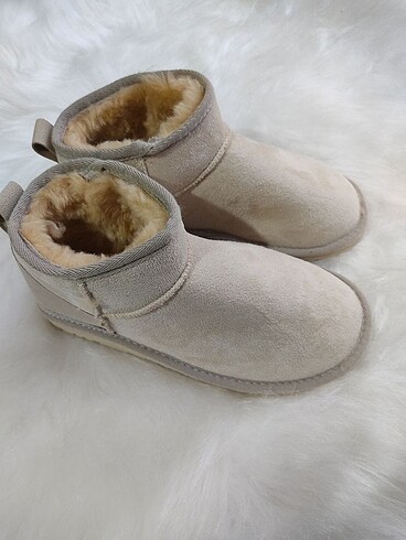 Ugg Ugg bot