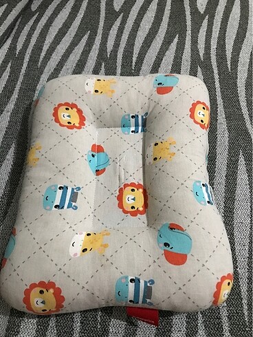 Fisher price emzirme minderi