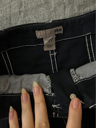 H&M H&M yırtmaçlı kot etek