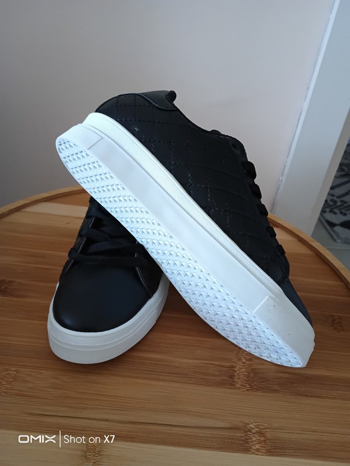 Siyah Stiletto Topuklu Kadın Spor Ayakkabı - Görsel 4