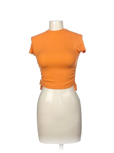 Diğer T-shirt %70 İndirimli.