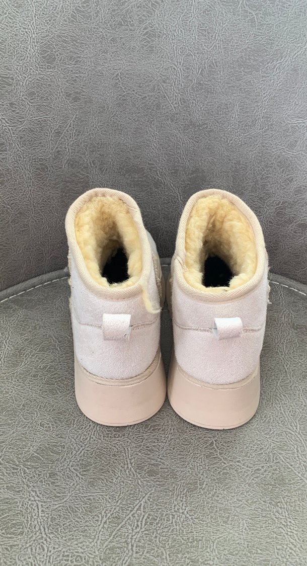 Kürklü Beyaz Süet Kadın Dolgu Topuk Bot - Görsel 3