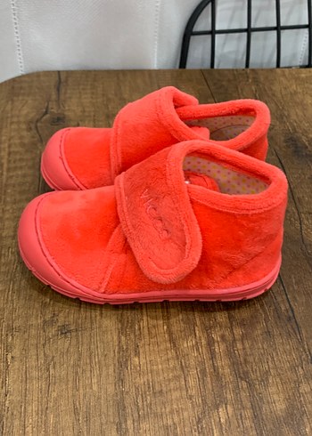 Kız Çocuk Kırmızı Sıcak Ev Terliği - Görsel 2