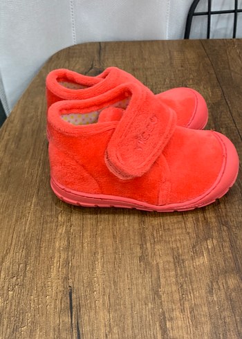 Kız Çocuk Kırmızı Sıcak Ev Terliği - Görsel 4