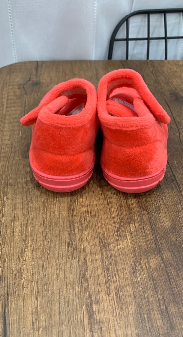 Kız Çocuk Kırmızı Sıcak Ev Terliği - Görsel 3