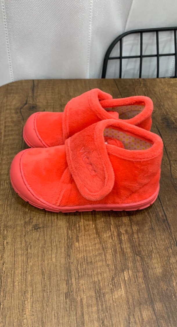 Kız Çocuk Kırmızı Sıcak Ev Terliği - Görsel 2