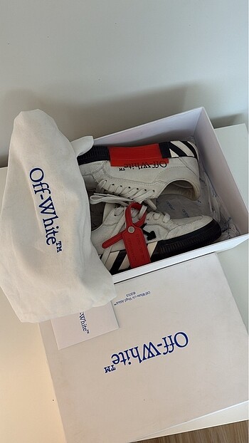Off white ayakkabı