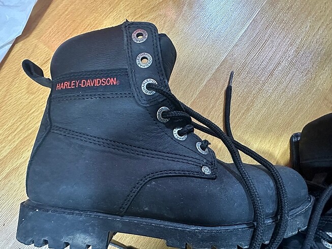 33 numara Harley Orjinal 1 kez giyildi ve dar gelince boşa çıktı
