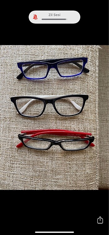 Üç Adet Numaralı Gözlük